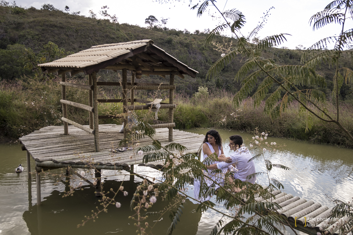 fotografo-ensaio-pre-wedding-casamento-Maryane-Darley-pousada-andorinhas-presidente-olegário-mg