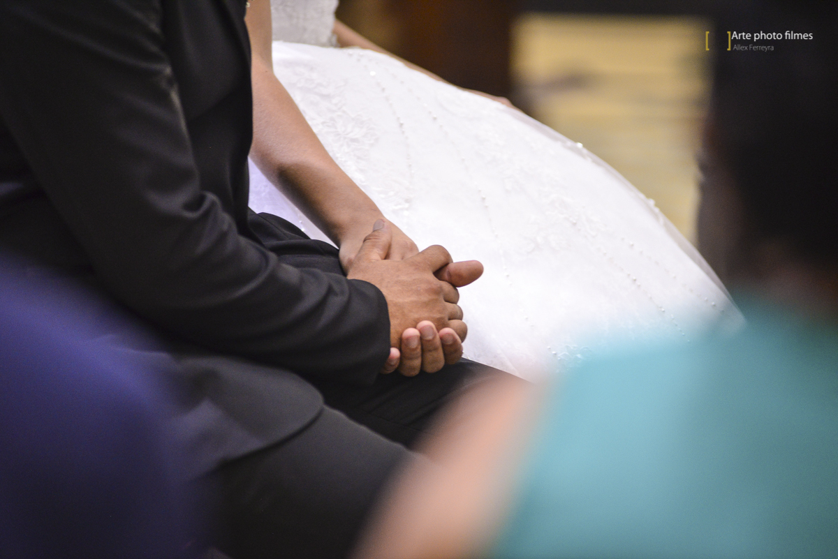 Cerimônia de casamento na Igreja Santa Terezinha em Patos de Minas-