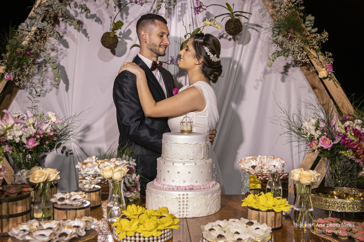 Ensaio fotográfico com os noivos após o casamento