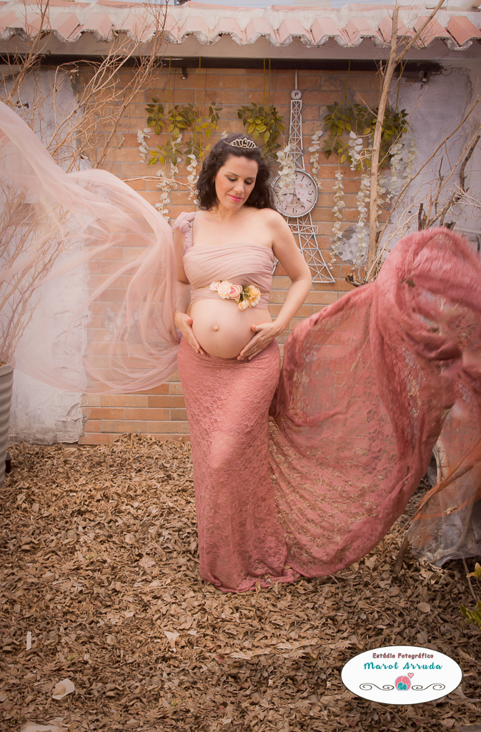 O ensaio de gestante aqui no Estúdio Marol Arruda na verdade é um dia de princesa!