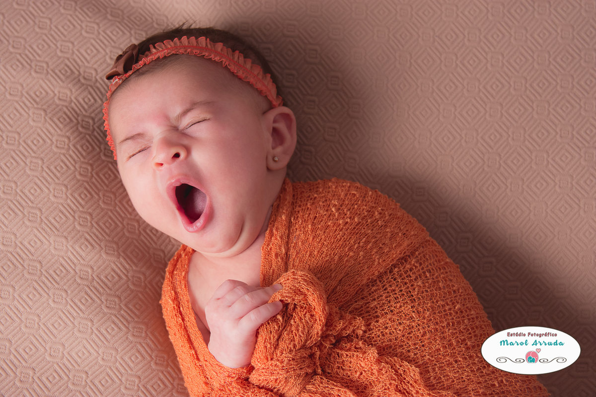 Quando a titia aqui coloca pra minar eles não resistem e pegam no soninho gostoso. Estúdio Marol Arruda 