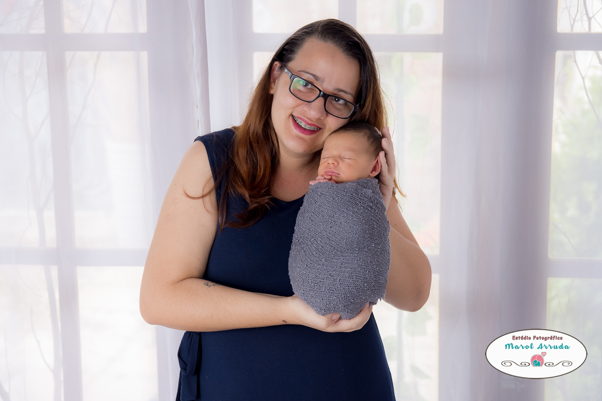 As mamães a a janela do Estúdio Marol Arruda