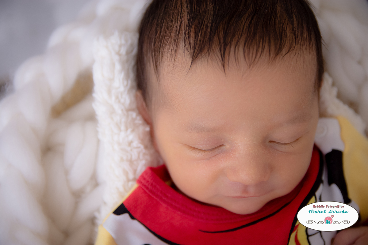 Ensaio recém-nascido feito pela fotógrafa Marol Arruda