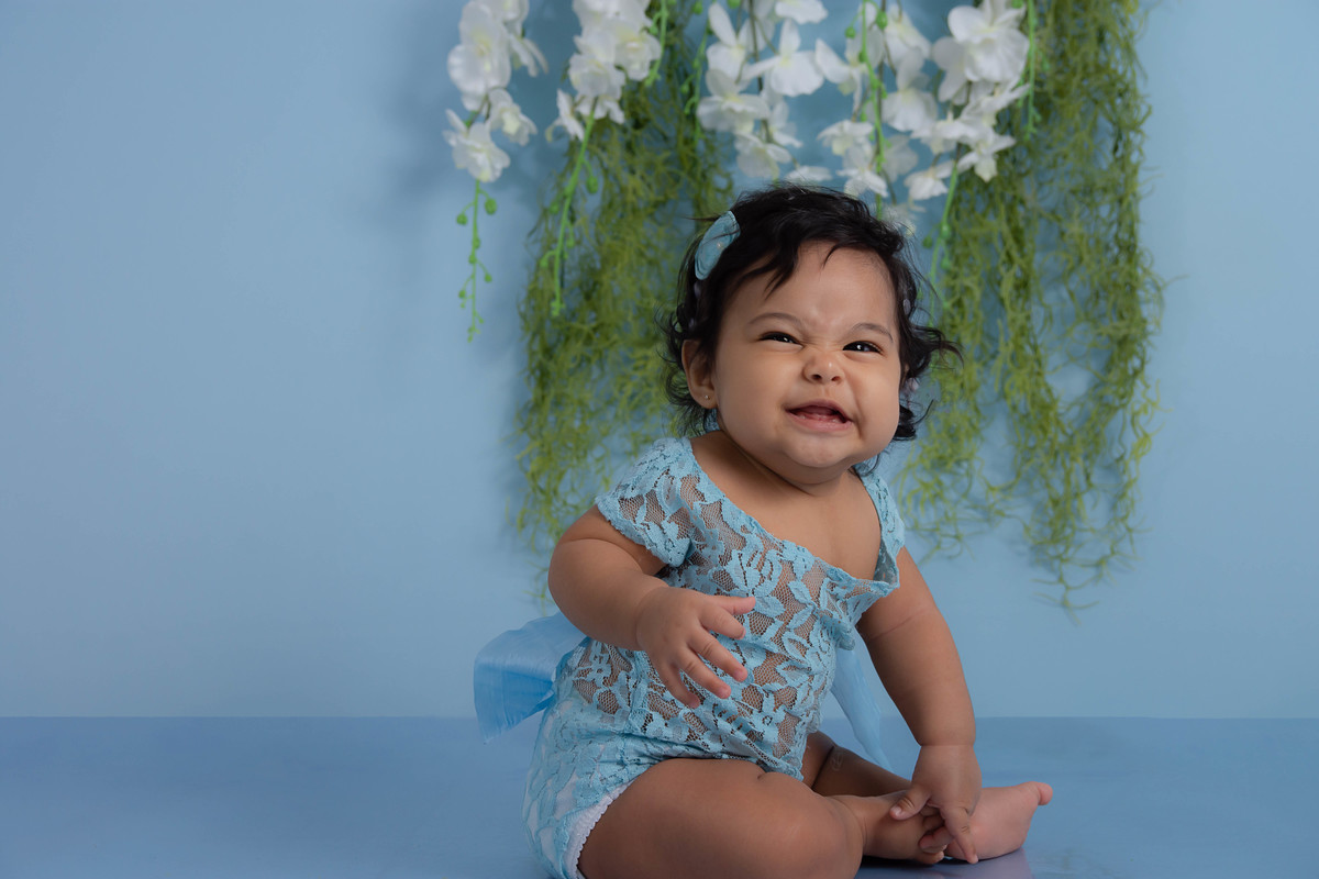 Os bebês ficam tão à vontade aqui no Estúdio Marol Arruda que fazem caras e bocas