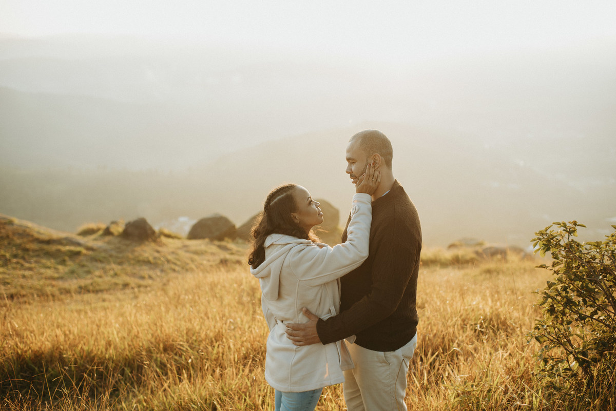 
Ensaio em Araras-SP, casal apaixonado, Jonathan Januario, fotografo de Araras, fotografo em limeira, ensaio na montanha, aloha  fotografias, morro do capuava, pico olho d'agua , fotografo em campinas, pico olho de água mairiporã, ensaio nas nuvens
