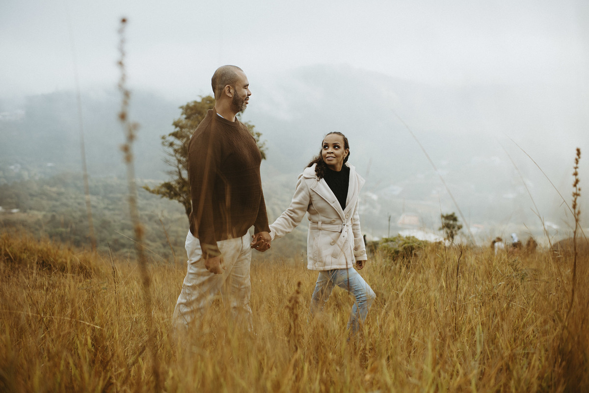 
Ensaio em Araras-SP, casal apaixonado, Jonathan Januario, fotografo de Araras, fotografo em limeira, ensaio na montanha, aloha  fotografias, morro do capuava, pico olho d'agua , fotografo em campinas, pico olho de água mairiporã, ensaio nas nuvens
