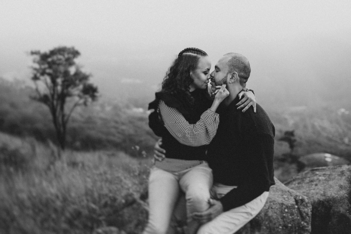 
Ensaio em Araras-SP, casal apaixonado, Jonathan Januario, fotografo de Araras, fotografo em limeira, ensaio na montanha, aloha  fotografias, morro do capuava, pico olho d'agua , fotografo em campinas, pico olho de água mairiporã, ensaio nas nuvens
