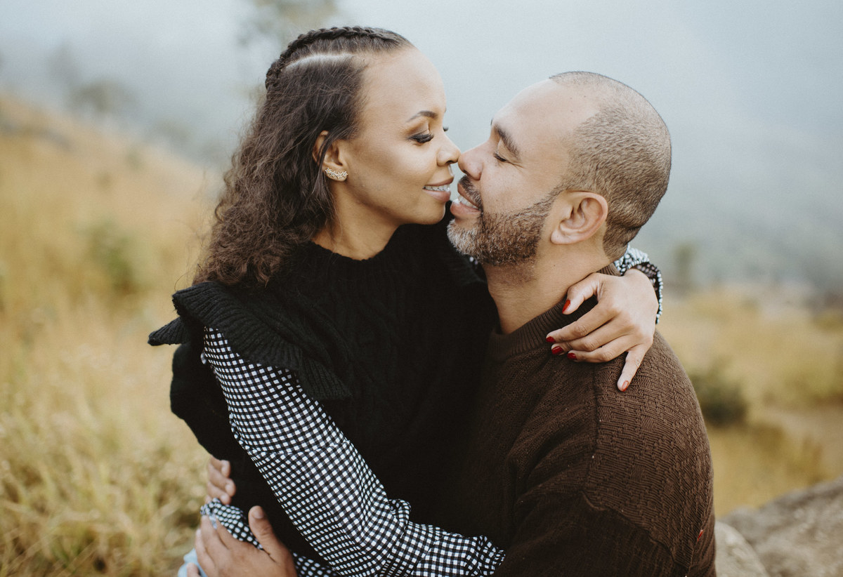 
Ensaio em Araras-SP, casal apaixonado, Jonathan Januario, fotografo de Araras, fotografo em limeira, ensaio na montanha, aloha  fotografias, morro do capuava, pico olho d'agua , fotografo em campinas, pico olho de água mairiporã, ensaio nas nuvens
