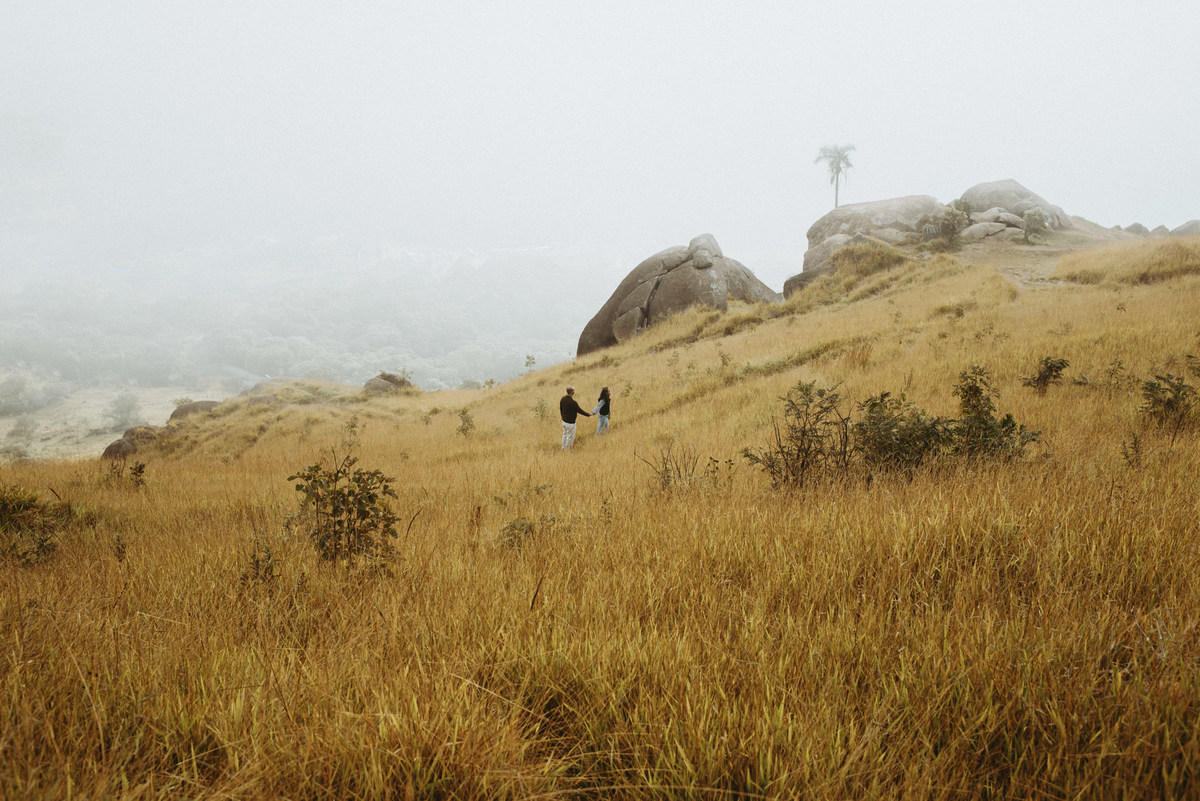 
Ensaio em Araras-SP, casal apaixonado, Jonathan Januario, fotografo de Araras, fotografo em limeira, ensaio na montanha, aloha  fotografias, morro do capuava, pico olho d'agua , fotografo em campinas, pico olho de água mairiporã, ensaio nas nuvens
