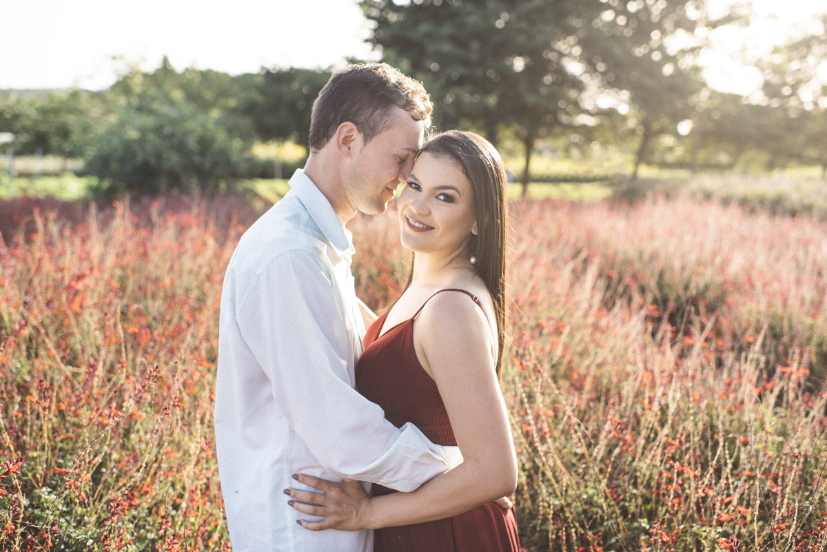 Ensaio em Araras-SP, casal apaixonado, Jonathan Januario, fotografo de Araras, fotografo em limeira, ensaio na montanha, foto na fazenda, aloha fotografias, fotografo em campinas, ensaio em campinas, ensaio em holambra, ensaio nas  flores, holambra-sp