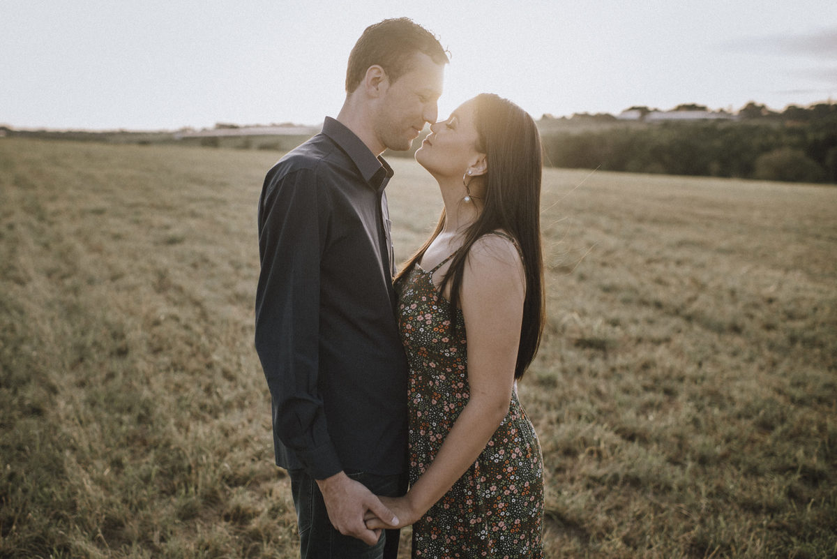 Ensaio em Araras-SP, casal apaixonado, Jonathan Januario, fotografo de Araras, fotografo em limeira, ensaio na montanha, foto na fazenda, aloha fotografias, fotografo em campinas, ensaio em campinas, ensaio em holambra, ensaio nas  flores, holambra-sp