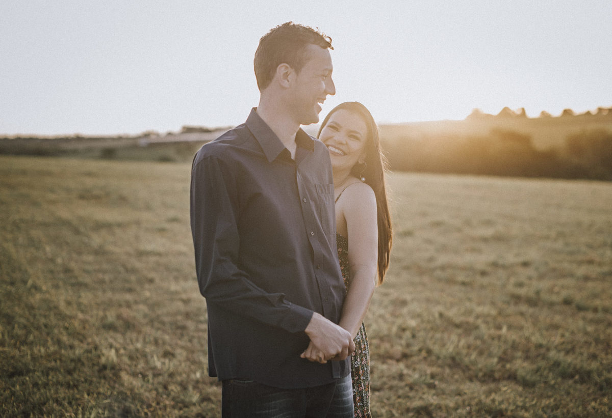 Ensaio em Araras-SP, casal apaixonado, Jonathan Januario, fotografo de Araras, fotografo em limeira, ensaio na montanha, foto na fazenda, aloha fotografias, fotografo em campinas, ensaio em campinas, ensaio em holambra, ensaio nas  flores, holambra-sp