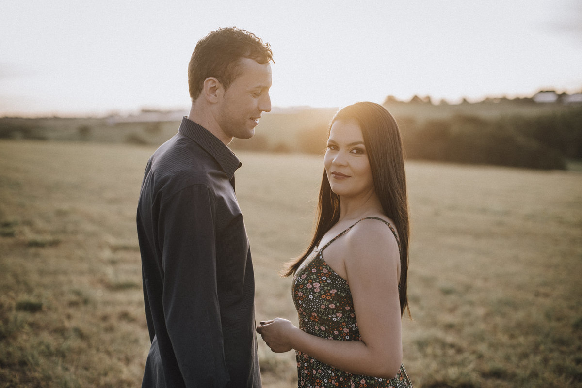 Ensaio em Araras-SP, casal apaixonado, Jonathan Januario, fotografo de Araras, fotografo em limeira, ensaio na montanha, foto na fazenda, aloha fotografias, fotografo em campinas, ensaio em campinas, ensaio em holambra, ensaio nas  flores, holambra-sp