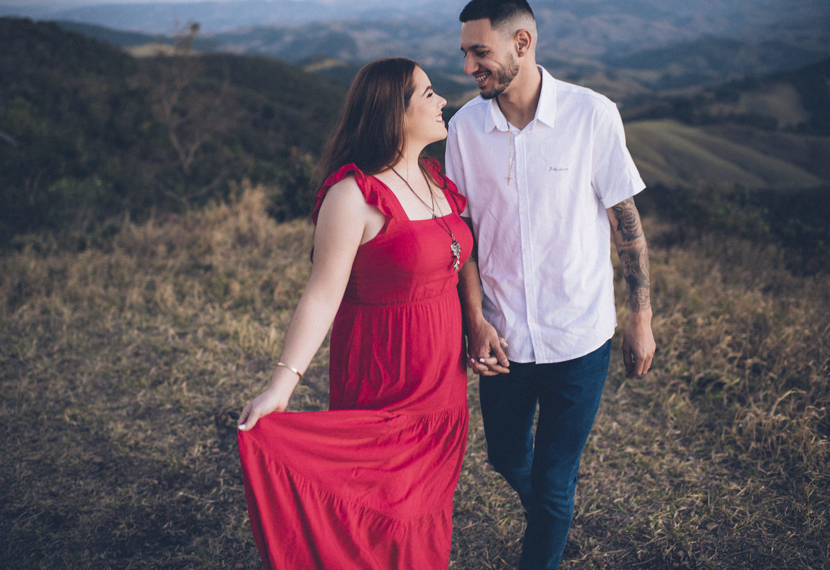 Ensaio em Araras-SP, casal apaixonado, Jonathan Januario, fotografo de Araras, fotografo em limeira, ensaio na montanha, foto na fazenda, aloha fotografias, morro do cruzeiro, pico olho d'agua , fotografo em campinas, ensaio em campinas, Fabiano Franco