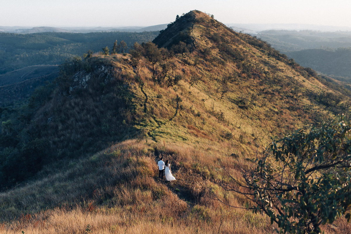 Ensaio em Sao Roque-SP, casal apaixonado, Jonathan Januario, fotografo de Araras, fotografo em limeira, ensaio na montanha, foto na fazenda, aloha fotografias, morro do capuava, pico olho d'agua , fotografo em campinas, ensaio em campinas, morro do saboo