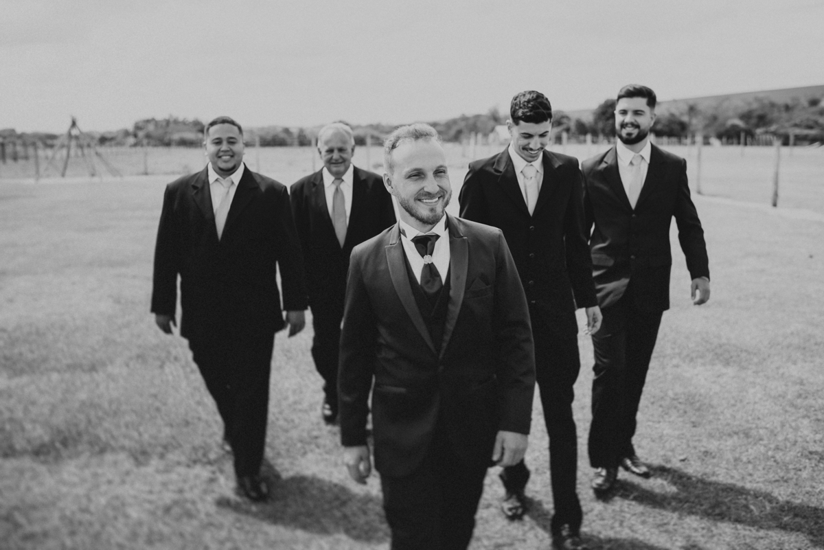 Jonathan Januario fotografia,  fotografo Araras, fotografo limeira, casamento de noite, noiva, vestido de noiva, vestida pra casar, lápis de noiva, casamento chique, casamento na igreja, casamento araras, salao de festa em araras, aloha  fotografias 