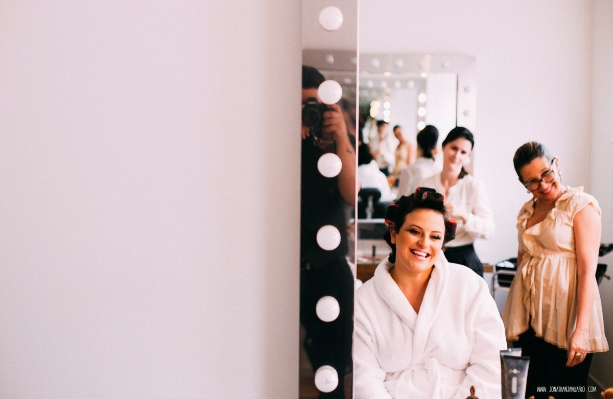 casal apaixonado, natureza, love, amor, Jonathan Januario, foto, fotografia, Araras, leme, limeira,campinas, São Paulo, Rio claro, folk, lifeStyle, montanha, foto na fazenda, casamento de dia, noiva, vestido de noiva, vestida pra casar, lápis de noiva
