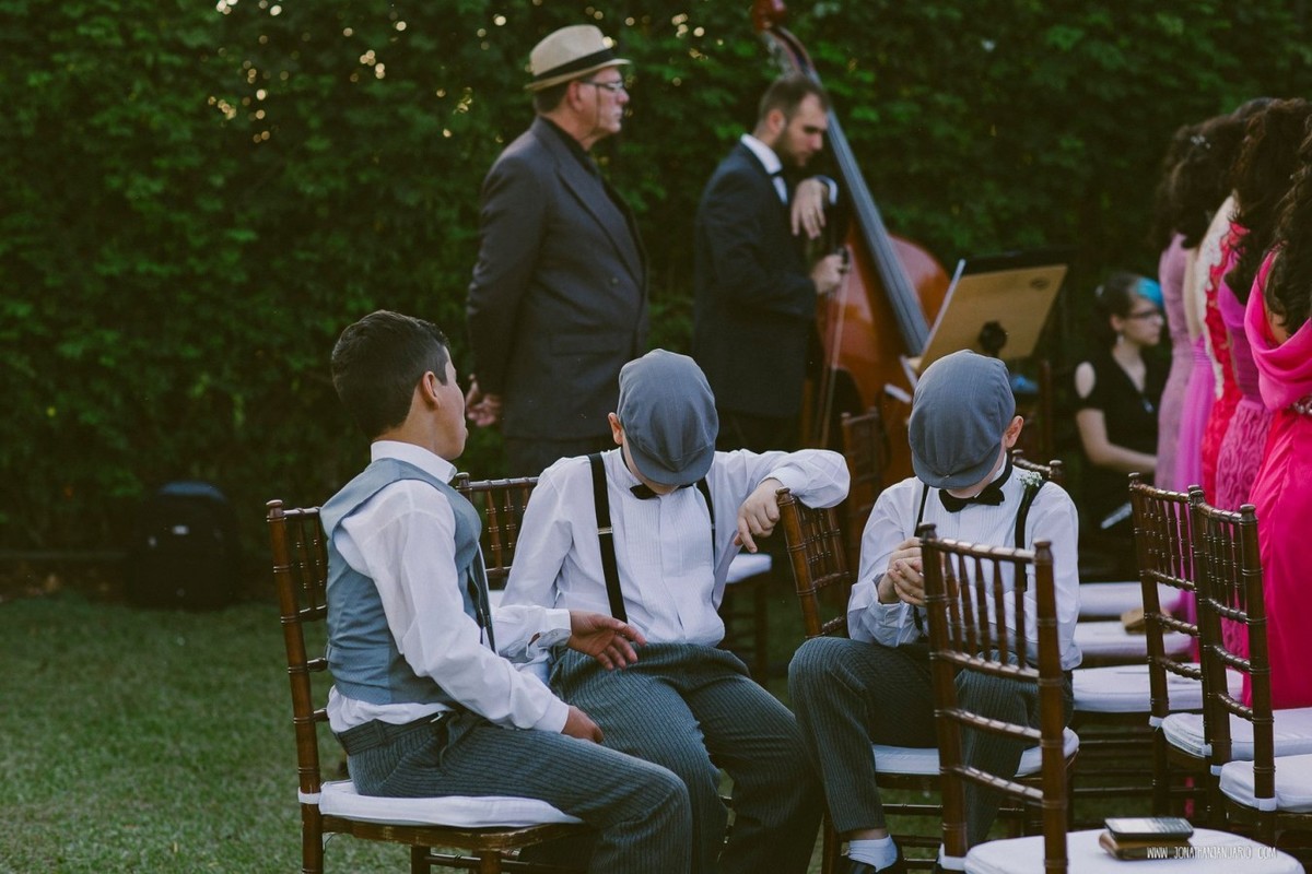 casal apaixonado, natureza, love, amor, Jonathan Januario, foto, fotografia, Araras, leme, limeira,campinas, São Paulo, Rio claro, folk, lifeStyle, montanha, foto na fazenda, casamento de dia, noiva, vestido de noiva, vestida pra casar, lápis de noiva