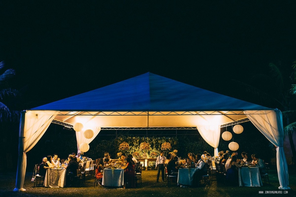 casal apaixonado, natureza, love, amor, Jonathan Januario, foto, fotografia, Araras, leme, limeira,campinas, São Paulo, Rio claro, folk, lifeStyle, montanha, foto na fazenda, casamento de dia, noiva, vestido de noiva, vestida pra casar, lápis de noiva