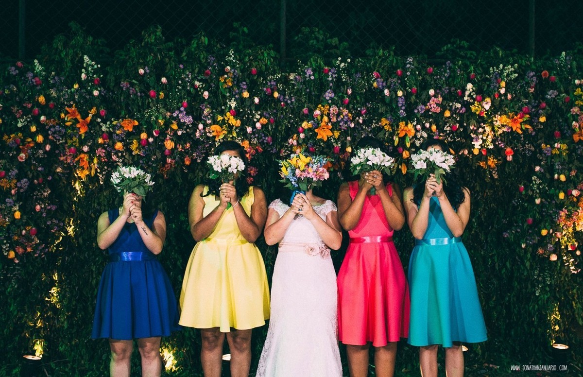 casal apaixonado, natureza, love, amor, Jonathan Januario, foto, fotografia, Araras, leme, limeira,campinas, São Paulo, Rio claro, folk, lifeStyle, montanha, foto na fazenda, casamento de dia, noiva, vestido de noiva, vestida pra casar, lápis de noiva