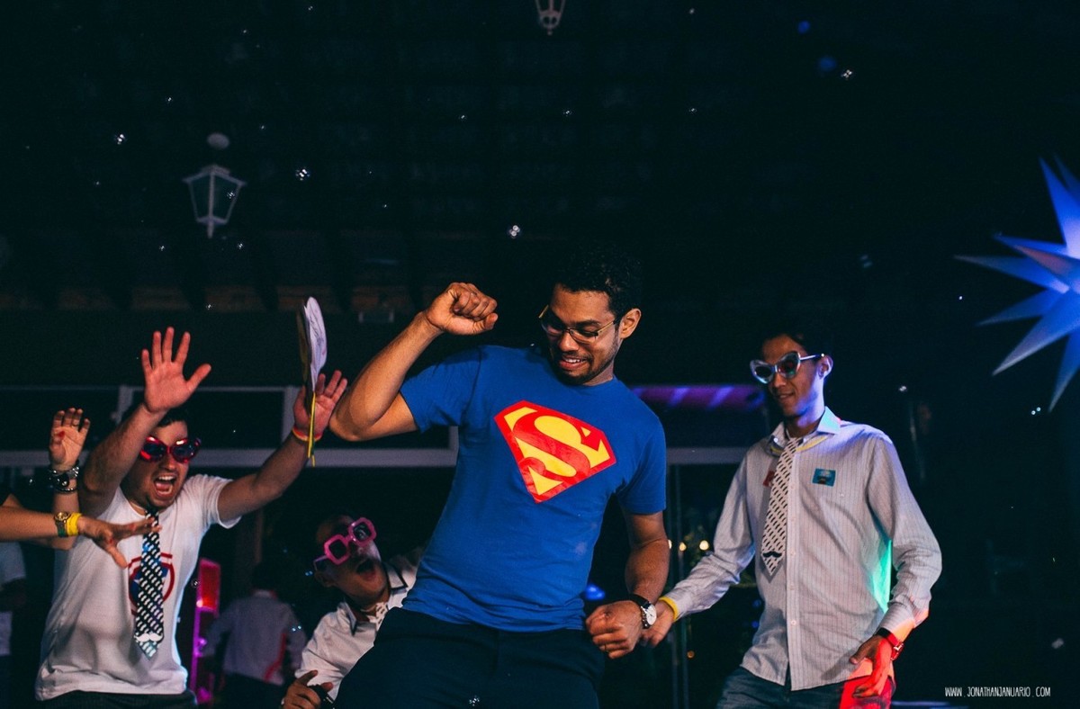 casal apaixonado, natureza, love, amor, Jonathan Januario, foto, fotografia, Araras, leme, limeira,campinas, São Paulo, Rio claro, folk, lifeStyle, montanha, foto na fazenda, casamento de dia, noiva, vestido de noiva, vestida pra casar, lápis de noiva