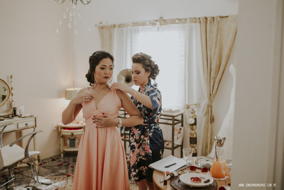 casal apaixonado, natureza, love, amor, Jonathan Januario, foto, fotografia, Araras, leme, limeira,campinas, São Paulo, Rio claro, folk, lifeStyle, montanha, foto na fazenda, casamento de noite, noiva, vestido de noiva, vestida pra casar, lápis de noiva

