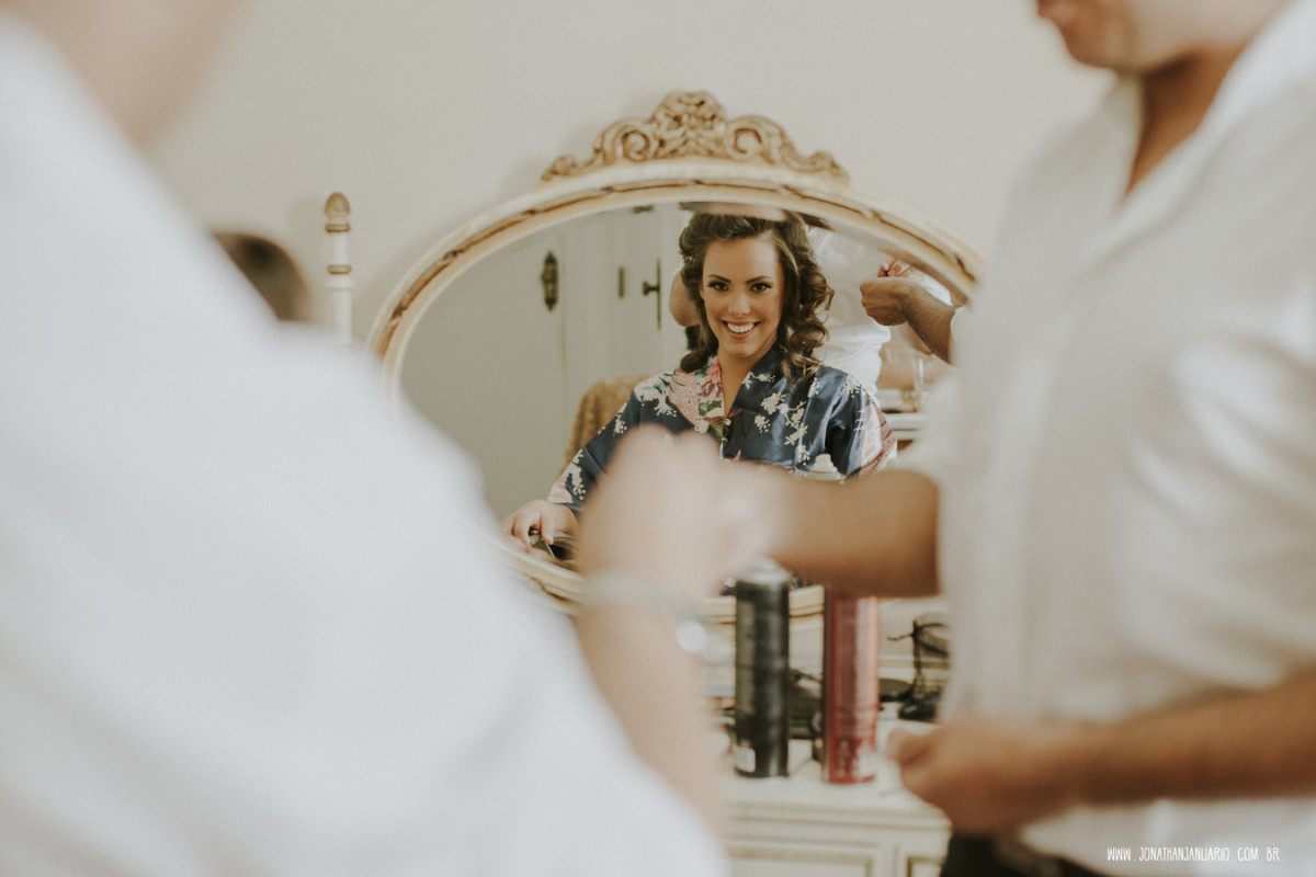 casal apaixonado, natureza, love, amor, Jonathan Januario, foto, fotografia, Araras, leme, limeira,campinas, São Paulo, Rio claro, folk, lifeStyle, montanha, foto na fazenda, casamento de noite, noiva, vestido de noiva, vestida pra casar, lápis de noiva

