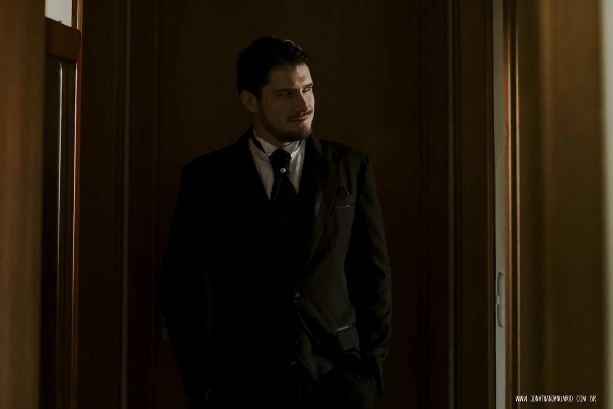 casal apaixonado, natureza, love, amor, Jonathan Januario, foto, fotografia, Araras, leme, limeira,campinas, São Paulo, Rio claro, folk, lifeStyle, montanha, foto na fazenda, casamento de noite, noiva, vestido de noiva, vestida pra casar, lápis de noiva