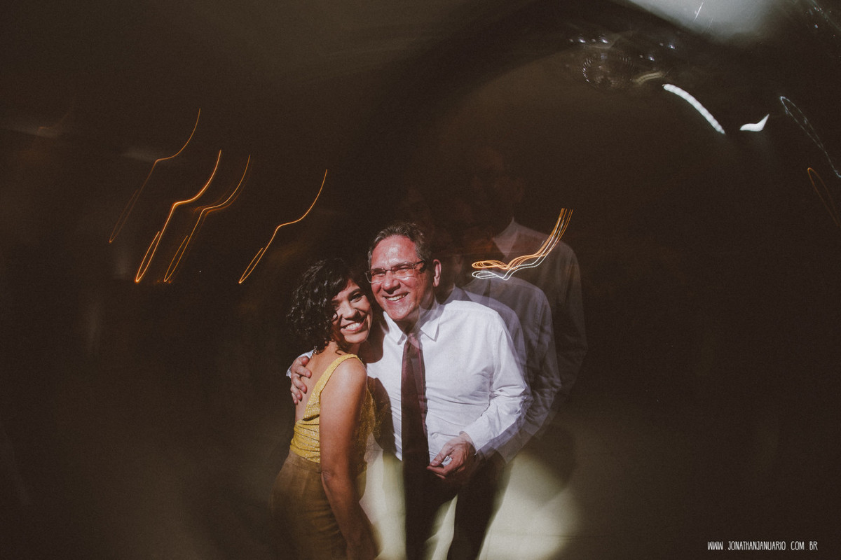 casal apaixonado, natureza, love, amor, Jonathan Januario, foto, fotografia, Araras, leme, limeira,campinas, São Paulo, Rio claro, folk, lifeStyle, montanha, foto na fazenda, casamento de noite, noiva, vestido de noiva, vestida pra casar, lápis de noiva