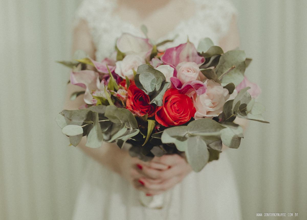 casal apaixonado, natureza, love, amor, Jonathan Januario, foto, fotografia, Araras, leme, limeira,campinas, São Paulo, Rio claro, folk, lifeStyle, montanha, foto na fazenda, casamento de noite, noiva, vestido de noiva, vestida pra casar, lápis de noiva