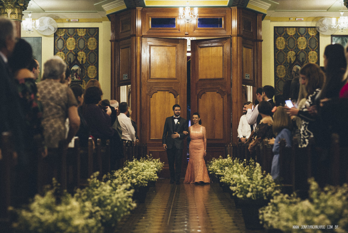 casal apaixonado, natureza, love, amor, Jonathan Januario, foto, fotografia, Araras, leme, limeira,campinas, São Paulo, Rio claro, folk, lifeStyle, montanha, foto na fazenda, casamento de noite, noiva, vestido de noiva, vestida pra casar, lápis de noiva