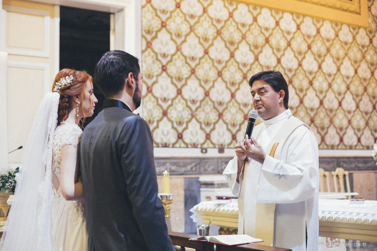 casal apaixonado, natureza, love, amor, Jonathan Januario, foto, fotografia, Araras, leme, limeira,campinas, São Paulo, Rio claro, folk, lifeStyle, montanha, foto na fazenda, casamento de noite, noiva, vestido de noiva, vestida pra casar, lápis de noiva
