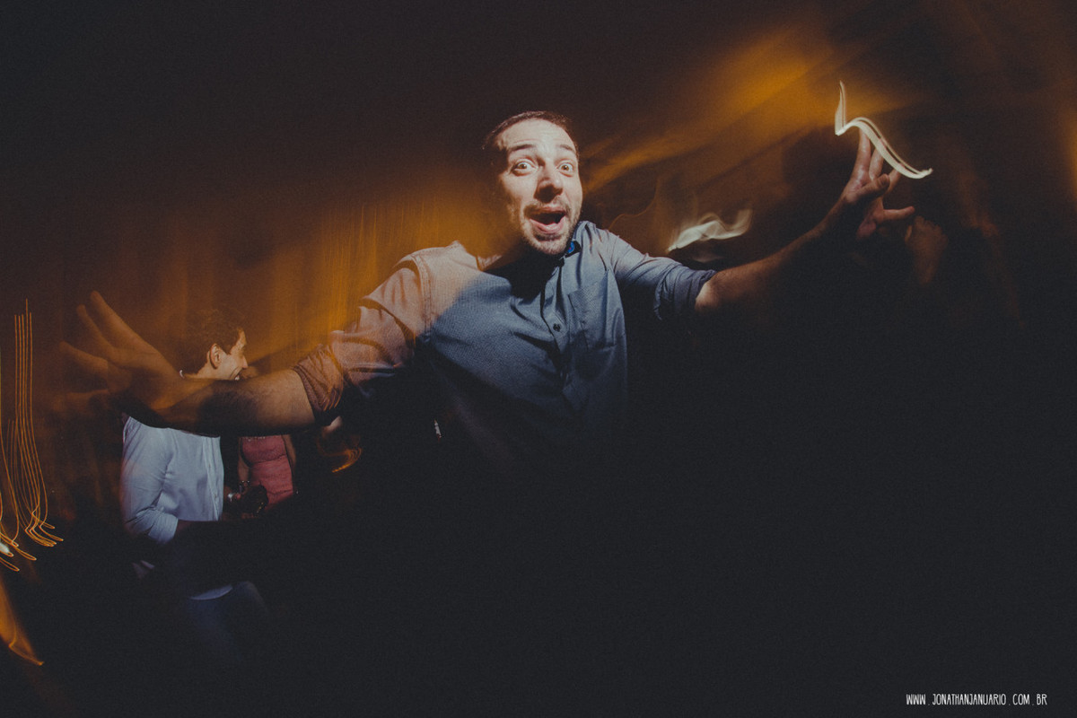 casal apaixonado, natureza, love, amor, Jonathan Januario, foto, fotografia, Araras, leme, limeira,campinas, São Paulo, Rio claro, folk, lifeStyle, montanha, foto na fazenda, casamento de noite, noiva, vestido de noiva, vestida pra casar, lápis de noiva