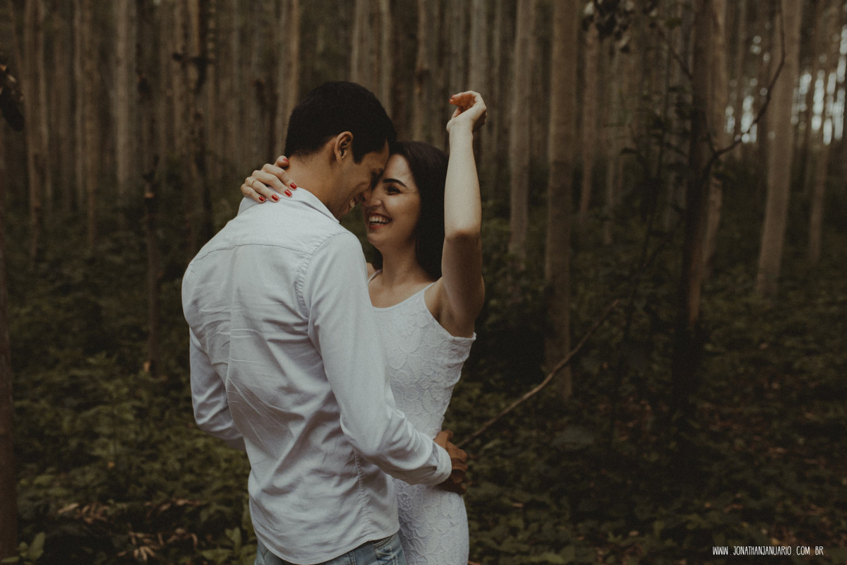 Ensaio em Rio Claro-SP, casal apaixonado, natureza - love, amor, casal, Jonathan Januario, foto, fotografia, Araras, leme, limeira,campinas, São Paulo, folk, lifeStyle, Vsco, montanha, foto na fazenda,Holambra,cidade das flores
