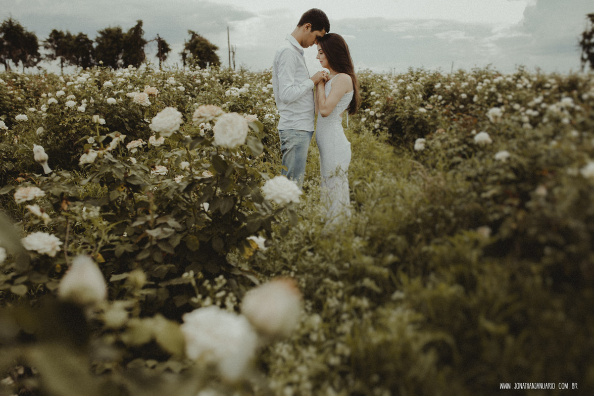 Ensaio em Rio Claro-SP, casal apaixonado, natureza - love, amor, casal, Jonathan Januario, foto, fotografia, Araras, leme, limeira,campinas, São Paulo, folk, lifeStyle, Vsco, montanha, foto na fazenda,Holambra,cidade das flores