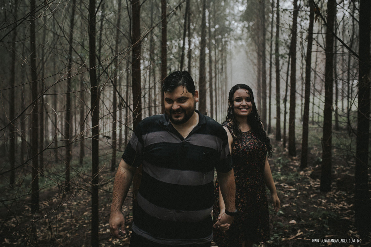 Ensaio em Rio Claro-SP, casal apaixonado, natureza - love, amor, casal, Jonathan Januario, foto, fotografia, Araras, leme, limeira,campinas, São Paulo, folk, lifeStyle, Vsco, montanha, foto na fazenda,chuva,raios