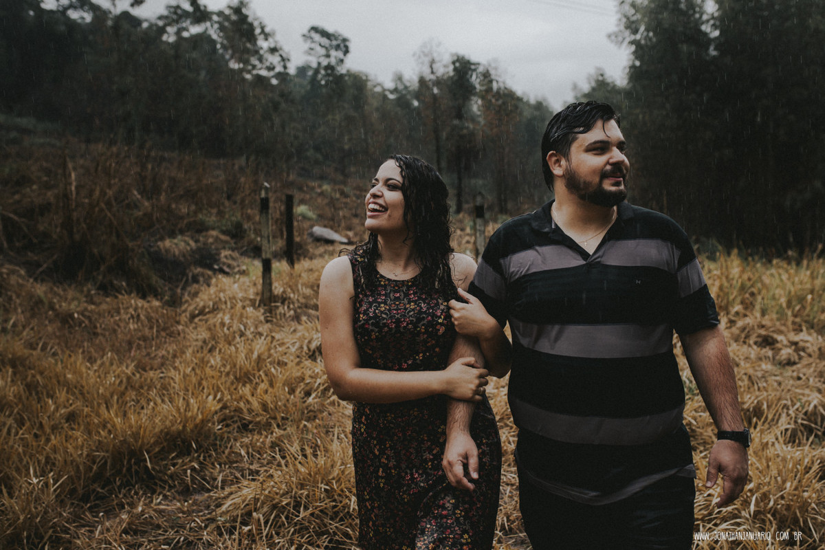 Ensaio em Rio Claro-SP, casal apaixonado, natureza - love, amor, casal, Jonathan Januario, foto, fotografia, Araras, leme, limeira,campinas, São Paulo, folk, lifeStyle, Vsco, montanha, foto na fazenda,chuva,raios