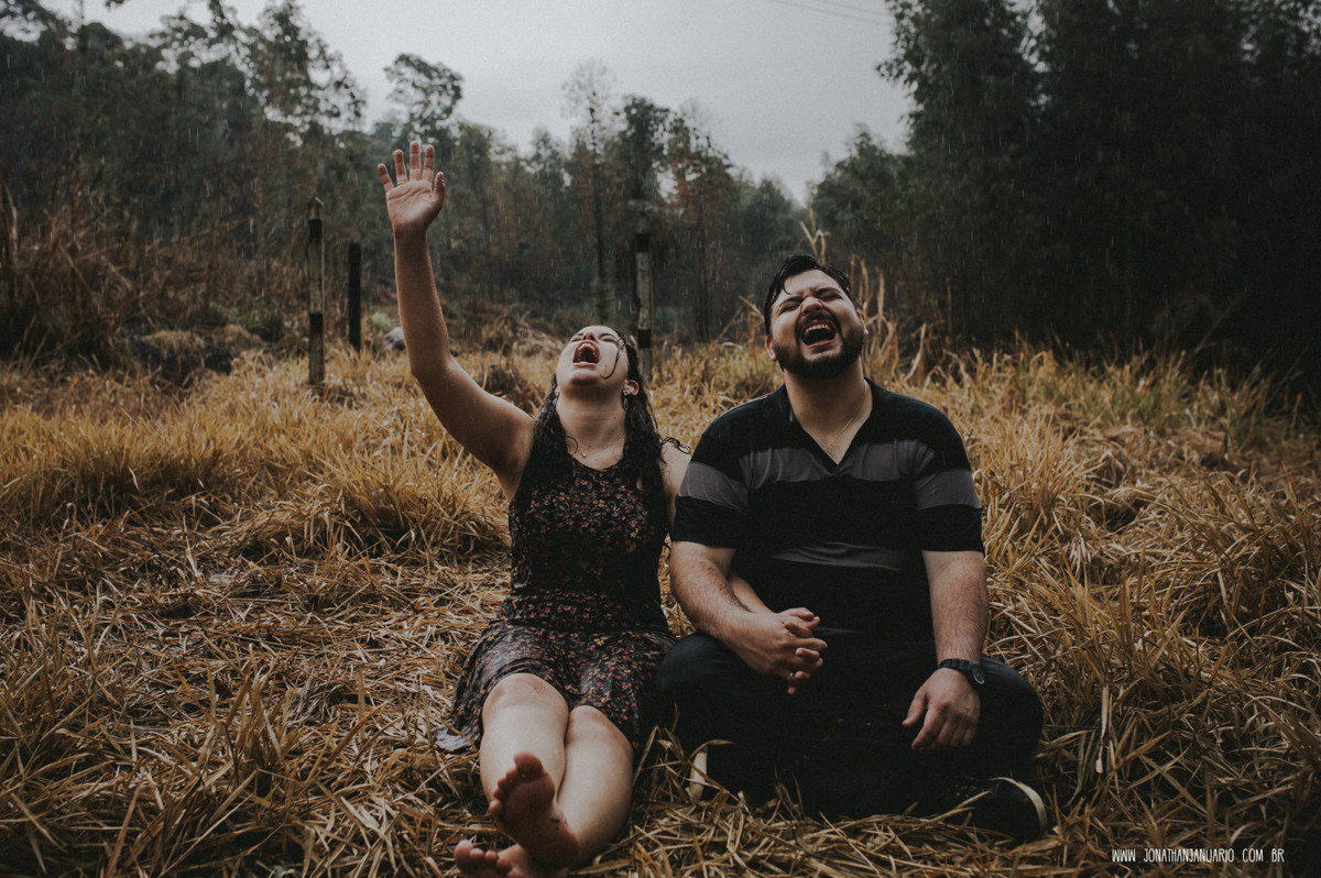 Ensaio em Rio Claro-SP, casal apaixonado, natureza - love, amor, casal, Jonathan Januario, foto, fotografia, Araras, leme, limeira,campinas, São Paulo, folk, lifeStyle, Vsco, montanha, foto na fazenda,chuva,raios