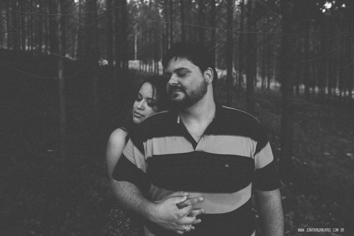 Ensaio em Rio Claro-SP, casal apaixonado, natureza - love, amor, casal, Jonathan Januario, foto, fotografia, Araras, leme, limeira,campinas, São Paulo, folk, lifeStyle, Vsco, montanha, foto na fazenda,chuva,raios