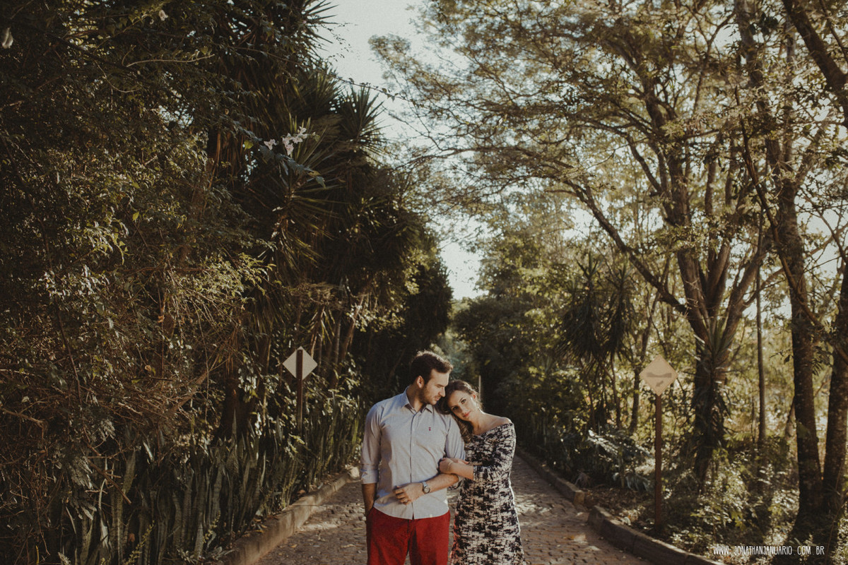 Ensaio em Rio Claro-SP, casal apaixonado, natureza - love, amor, casal, Jonathan Januario, foto, fotografia, Araras, leme, limeira,campinas, São Paulo, folk, lifeStyle, Vsco, montanha, foto em arvores, Fazenda, Luzes 