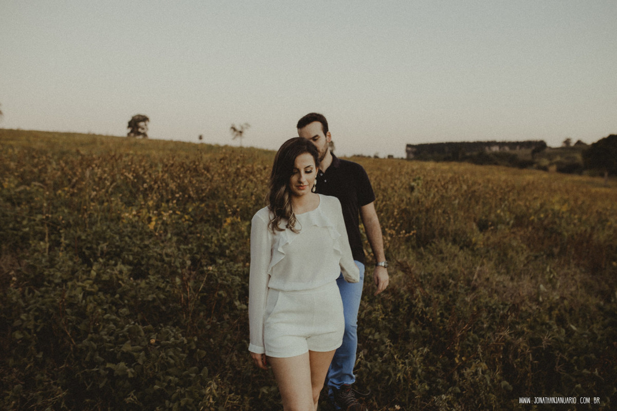 Ensaio em Rio Claro-SP, casal apaixonado, natureza - love, amor, casal, Jonathan Januario, foto, fotografia, Araras, leme, limeira,campinas, São Paulo, folk, lifeStyle, Vsco, montanha, foto em arvores, Fazenda, Luzes 