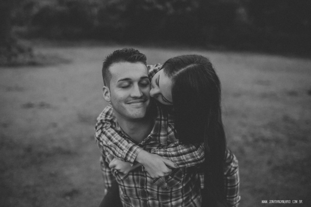 Ensaio em Rio Claro-SP, casal apaixonado, natureza - love, amor, casal, Jonathan Januario, foto, fotografia, Araras, leme, limeira,campinas, São Paulo, folk, lifeStyle, Vsco, montanha, foto em arvores,