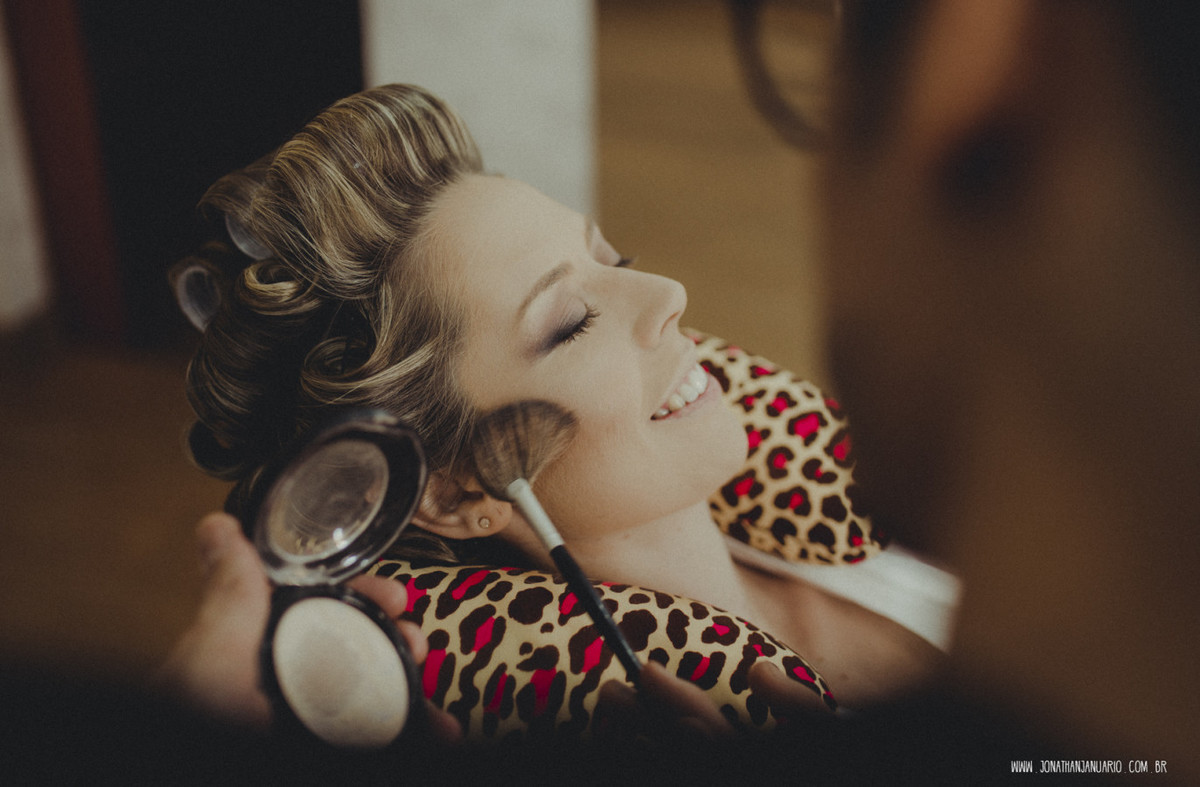 casal apaixonado, natureza, love, amor, Jonathan Januario, foto, fotografia, Araras, leme, limeira,campinas, São Paulo, Rio claro, folk, lifeStyle, montanha, foto na fazenda, casamento de noite, noiva, vestido de noiva, vestida pra casar, lápis de noiva