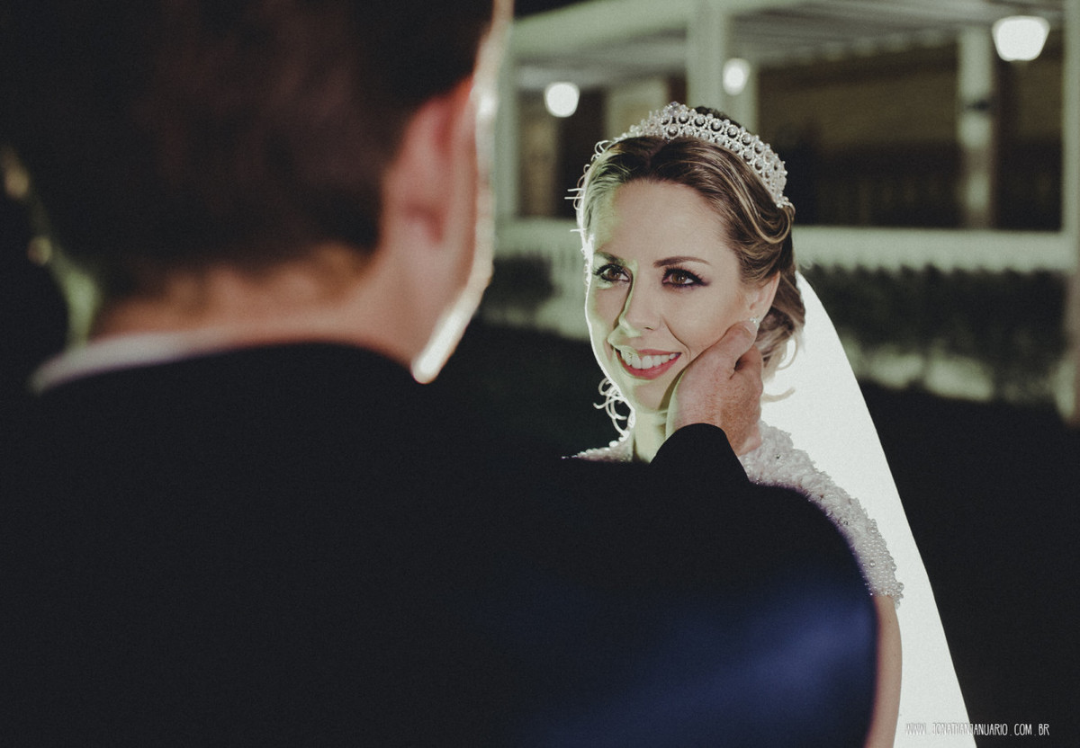 casal apaixonado, natureza, love, amor, Jonathan Januario, foto, fotografia, Araras, leme, limeira,campinas, São Paulo, Rio claro, folk, lifeStyle, montanha, foto na fazenda, casamento de noite, noiva, vestido de noiva, vestida pra casar, lápis de noiva