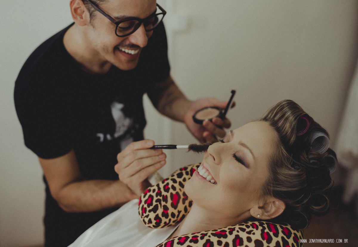 casal apaixonado, natureza, love, amor, Jonathan Januario, foto, fotografia, Araras, leme, limeira,campinas, São Paulo, Rio claro, folk, lifeStyle, montanha, foto na fazenda, casamento de noite, noiva, vestido de noiva, vestida pra casar, lápis de noiva