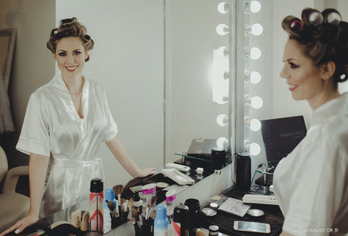 casal apaixonado, natureza, love, amor, Jonathan Januario, foto, fotografia, Araras, leme, limeira,campinas, São Paulo, Rio claro, folk, lifeStyle, montanha, foto na fazenda, casamento de noite, noiva, vestido de noiva, vestida pra casar, lápis de noiva