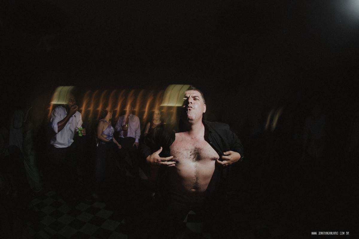 casal apaixonado, natureza, love, amor, Jonathan Januario, foto, fotografia, Araras, leme, limeira,campinas, São Paulo, Rio claro, folk, lifeStyle, montanha, foto na fazenda, casamento de noite, noiva, vestido de noiva, vestida pra casar, lápis de noiva