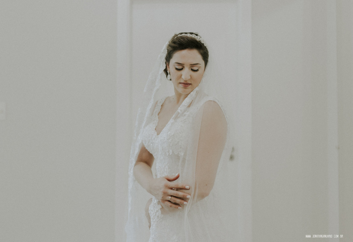 casal apaixonado, natureza, love, amor, Jonathan Januario, foto, fotografia, Araras, leme, limeira,campinas, São Paulo, Rio claro, folk, lifeStyle, montanha, foto na fazenda, casamento de noite, noiva, vestido de noiva, vestida pra casar, lápis de noiva