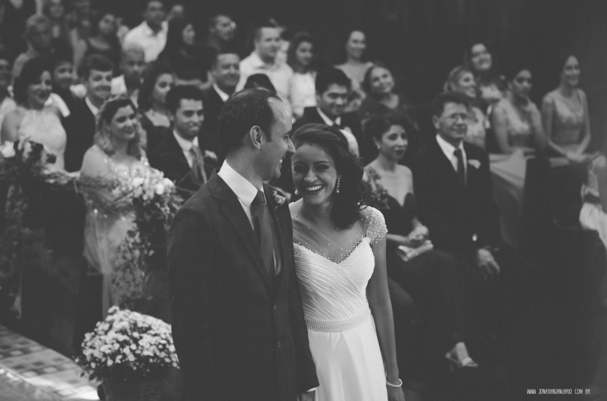 casal apaixonado, natureza, love, amor, Jonathan Januario, foto, fotografia, Araras, leme, limeira,campinas, São Paulo, Rio claro, folk, lifeStyle, montanha, foto na fazenda, casamento de noite, noiva, vestido de noiva, vestida pra casar, lápis de noiva