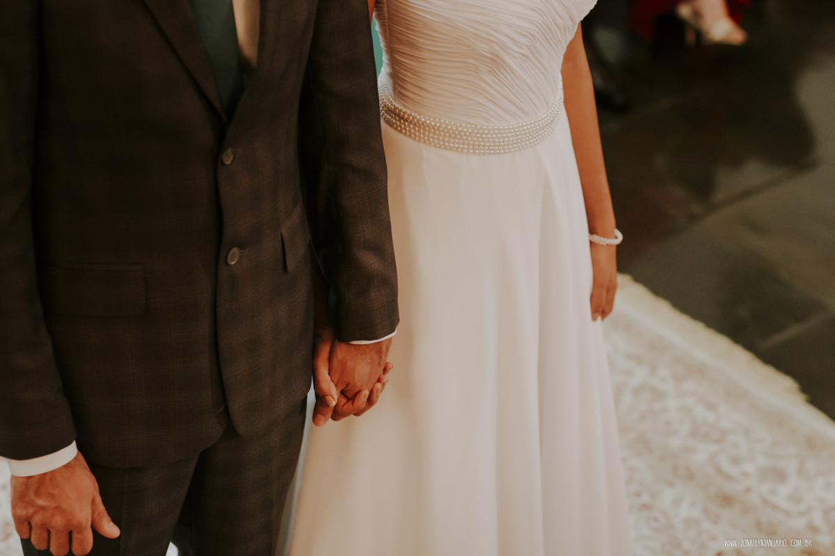 casal apaixonado, natureza, love, amor, Jonathan Januario, foto, fotografia, Araras, leme, limeira,campinas, São Paulo, Rio claro, folk, lifeStyle, montanha, foto na fazenda, casamento de noite, noiva, vestido de noiva, vestida pra casar, lápis de noiva